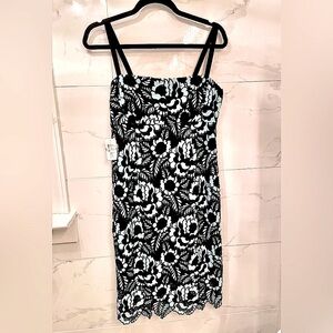 🆕 NANETTE LEPORE Romantic Lace Sheath Dress NWT SIZE 4